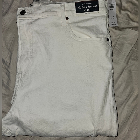 Ultra high rise, Slim straight, Curve love, White Abercrombie Jeans - Picture 3 of 9